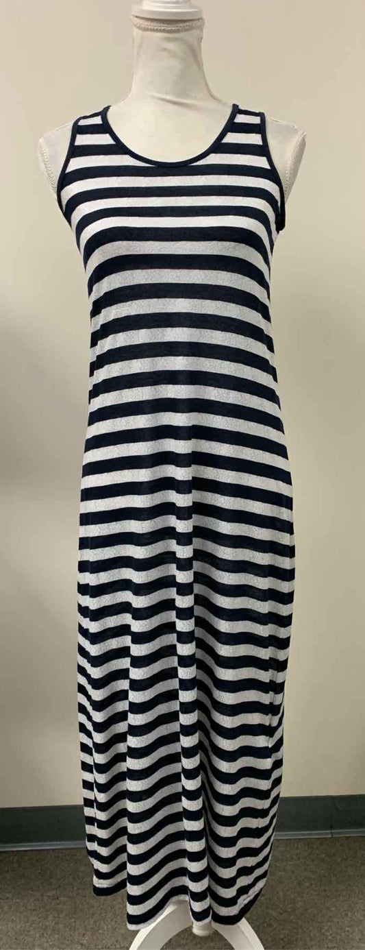 W ETAM WEEKEND NY Size SM DR