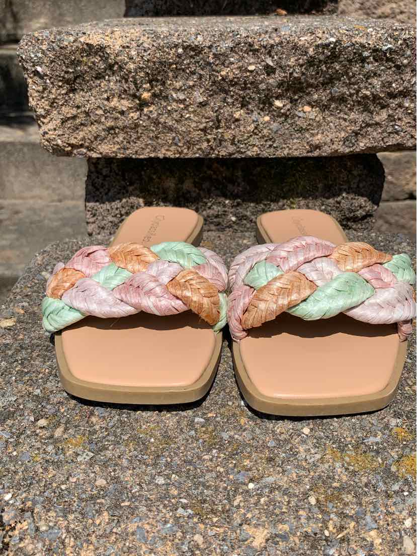 W CITY CLASSIFIED LAV Size 7 SANDAL