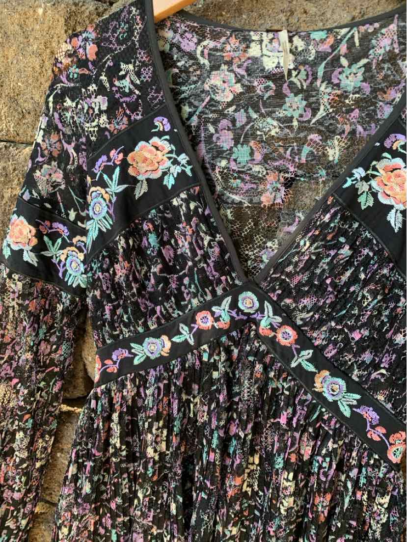 W FREE PEOPLE MULTI Size 0 DR