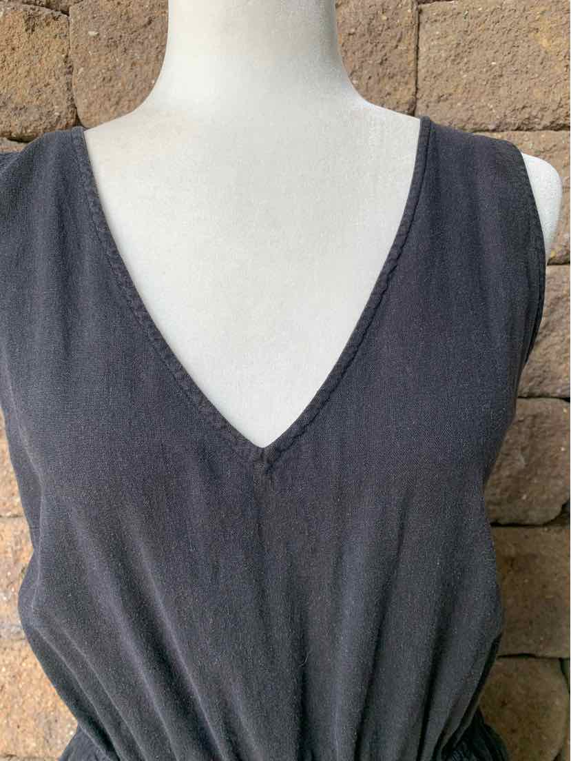 W UNIVERSAL THREAD BK Size LG JS