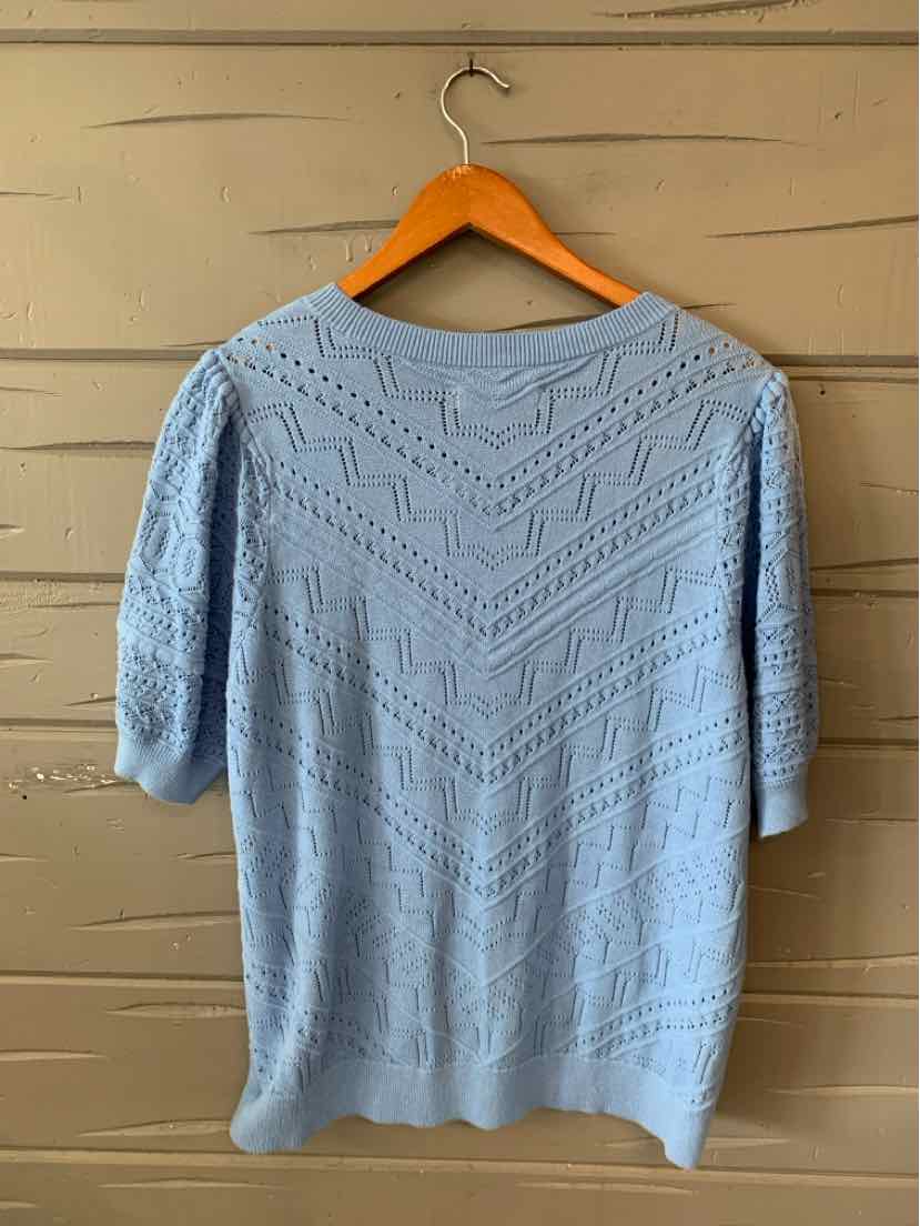 Light blue knit sweater with short sleeves and textured chevron pattern, size XL.