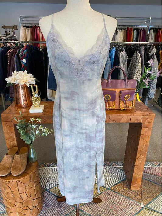 W INTIMATELY FREE PEOPLE GY Size MED DR
