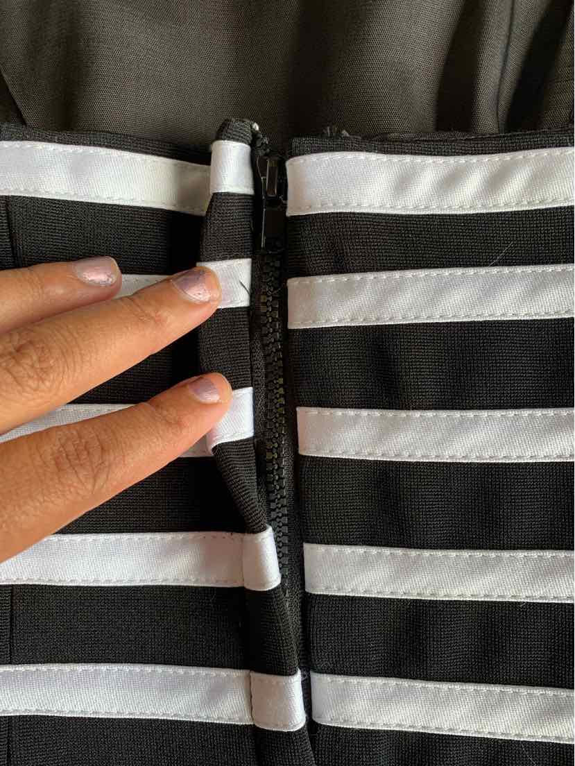 W XSCAPE BK Size SM T
