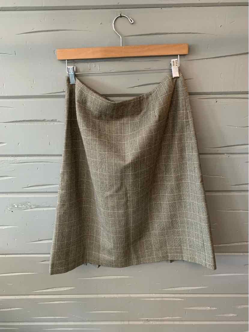W BROOKS BROTHERS BR Size 8 SK