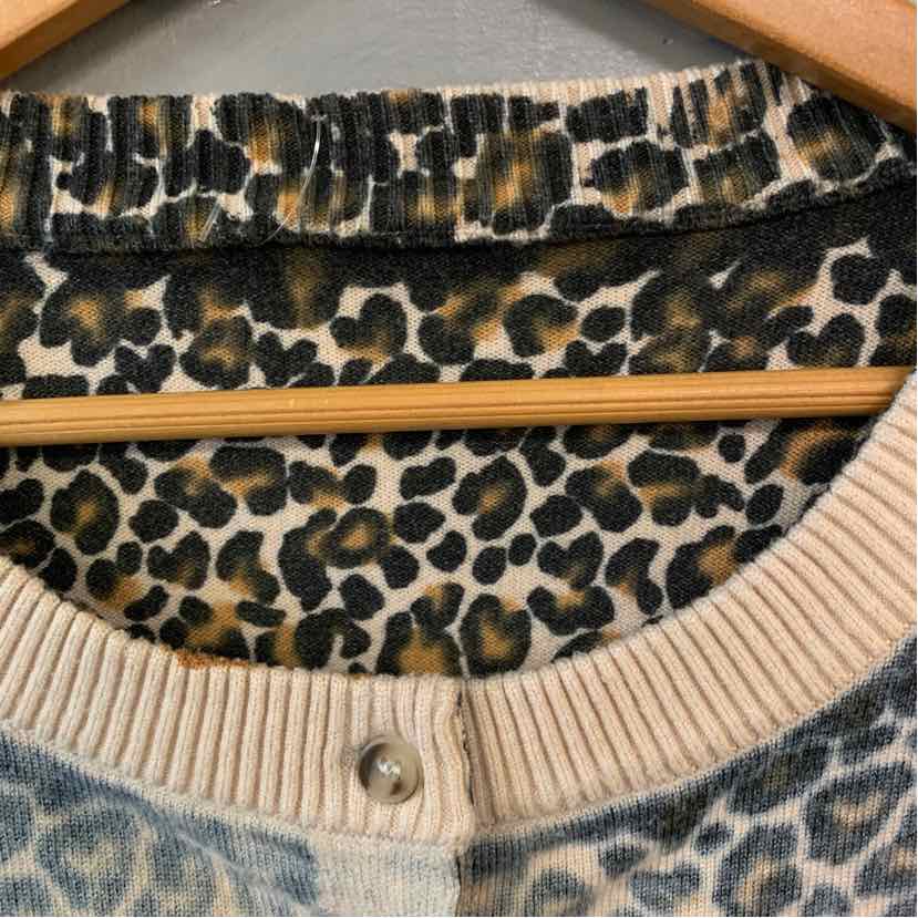 W NO LABEL TAN Size LG SW