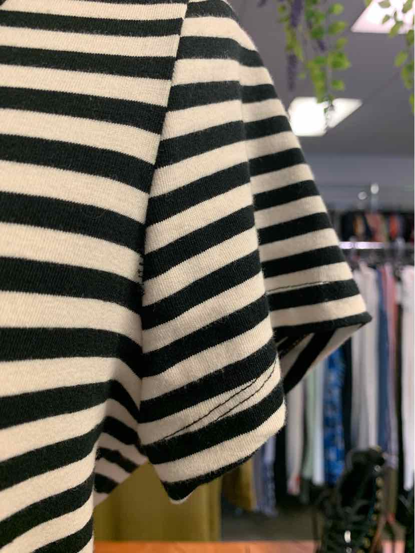 W H&M BK Size MED DR