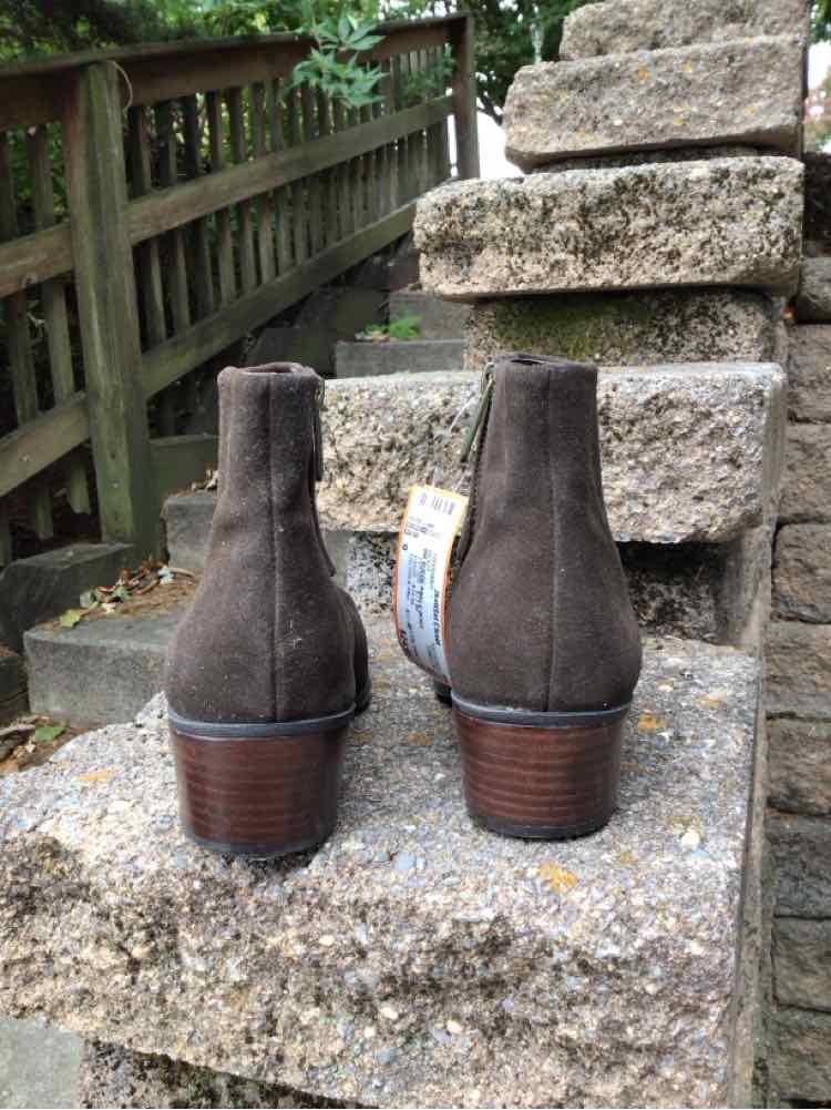 W ELLEN TRACY BR Size 9 BOOT