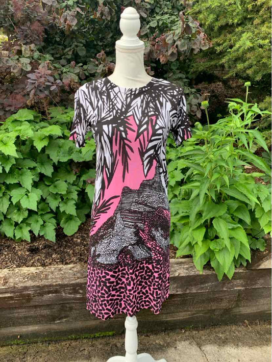 W DIANE VON FUSTENBERG BK Size SM DR