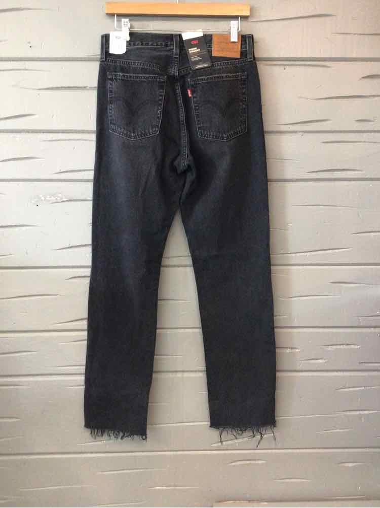 W LEVI BK Size 6 J