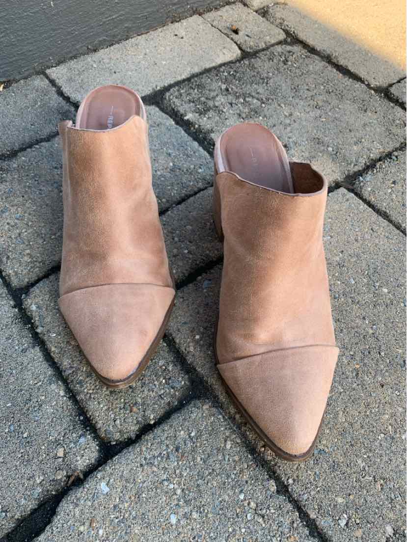 W REPORT TAN Size 9 SHOE