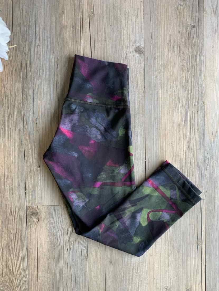 W LULULEMON MULTI Size 4 AW