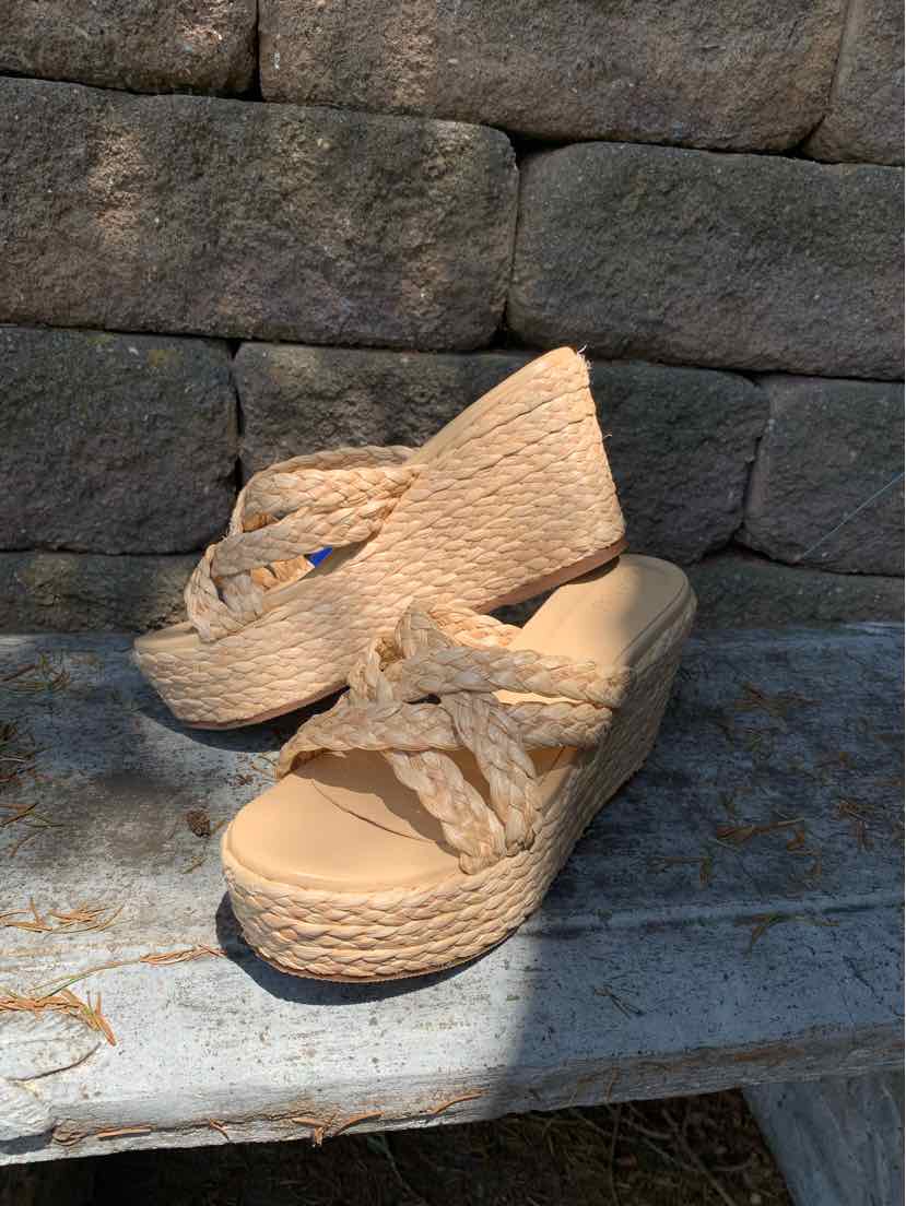 W KAANAS STRAW Size 9 SHOE