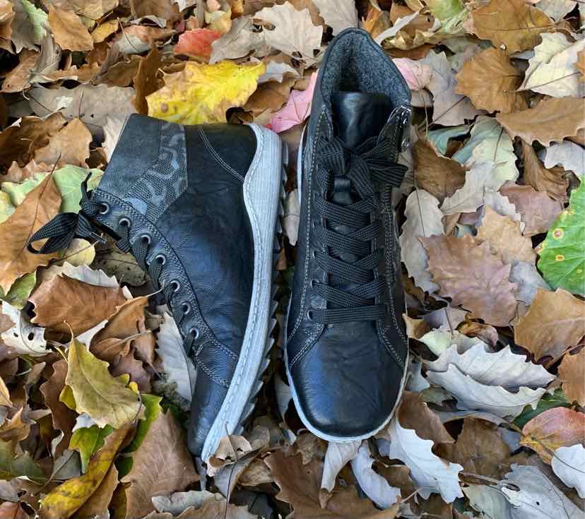 W REMONTE BK Size 40 SNEAKER