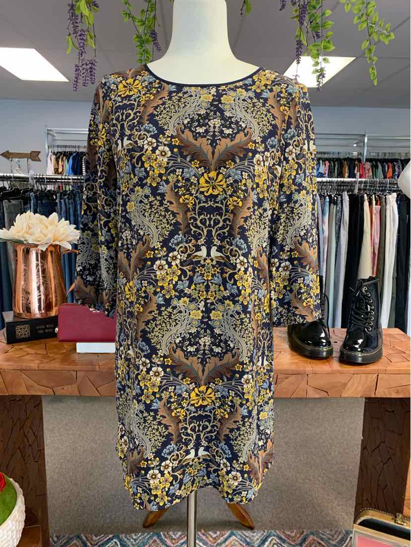 W CLUB MONACO MULTI Size 4 DR