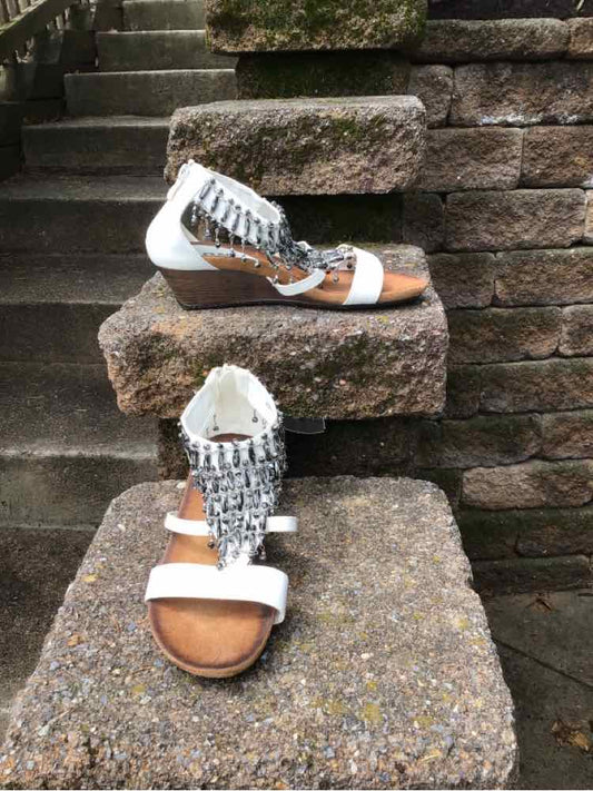 W A.D.N. CALZADOS WH Size 37 SANDAL