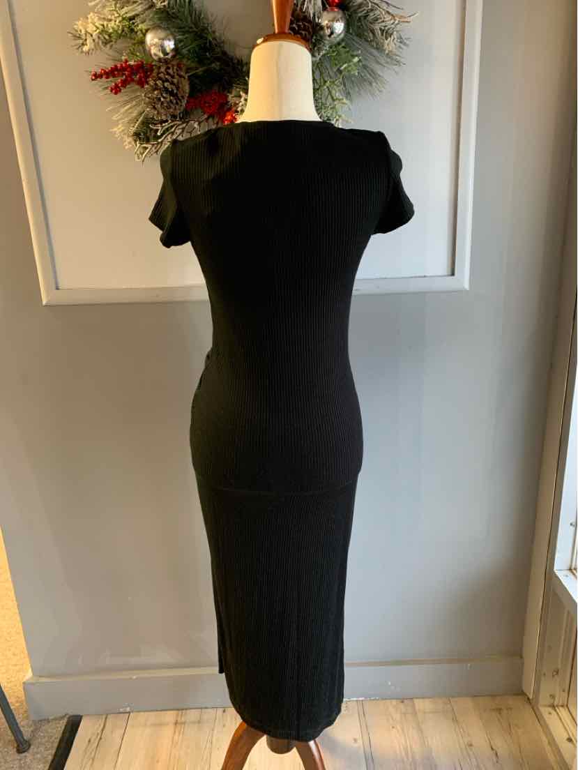 W ELLIE TAHARI BK Size SM DR