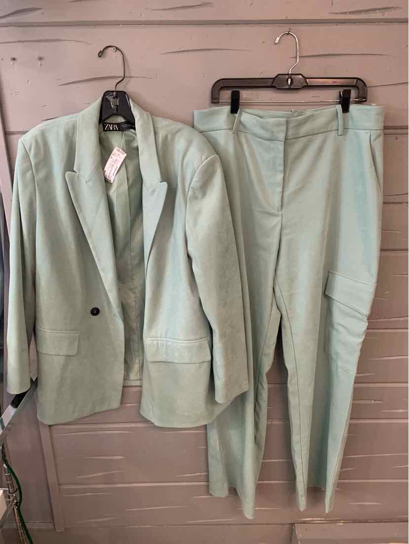 W ZARA MINT Size XL 2PCSET