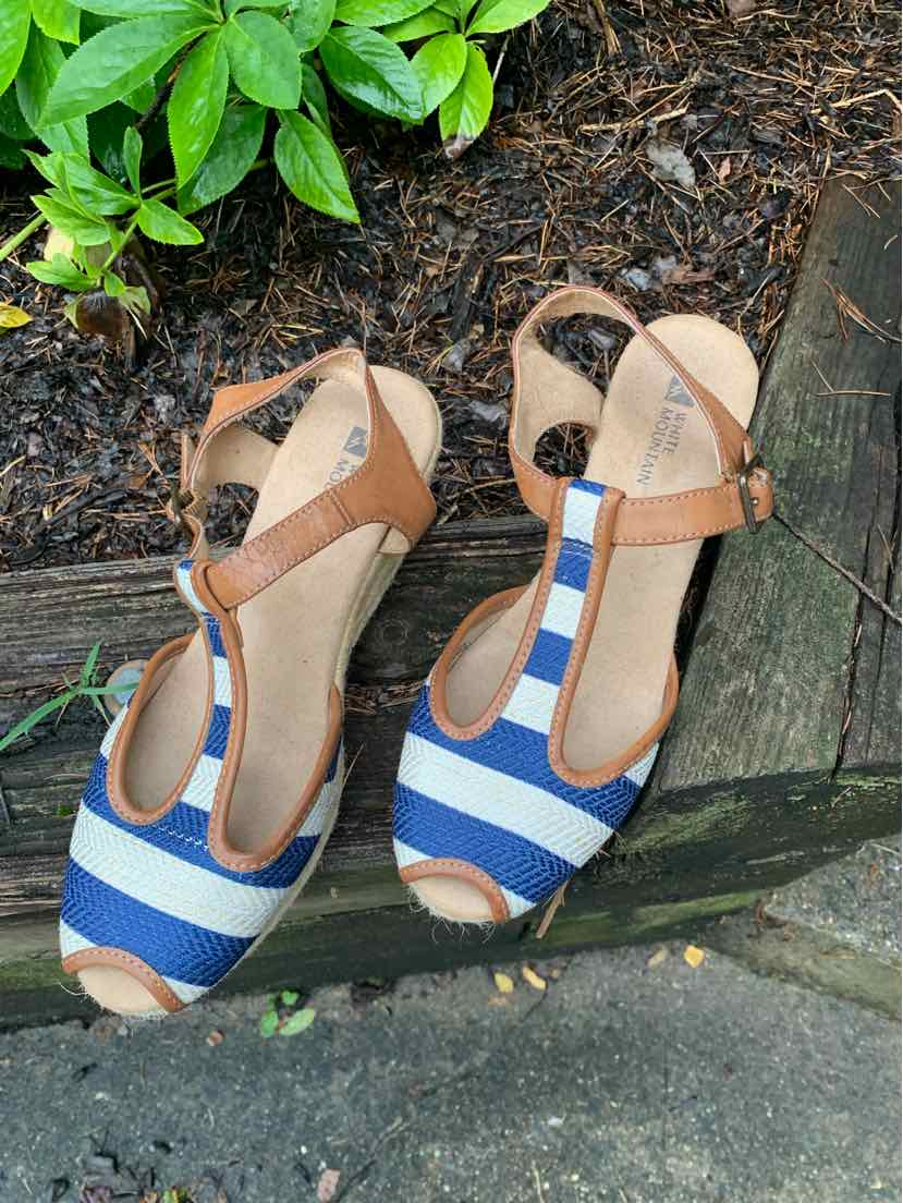W WHITE MOUNTAIN NY Size 7.5 SANDAL
