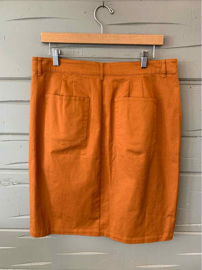 W LOFT RUST Size 12 SK