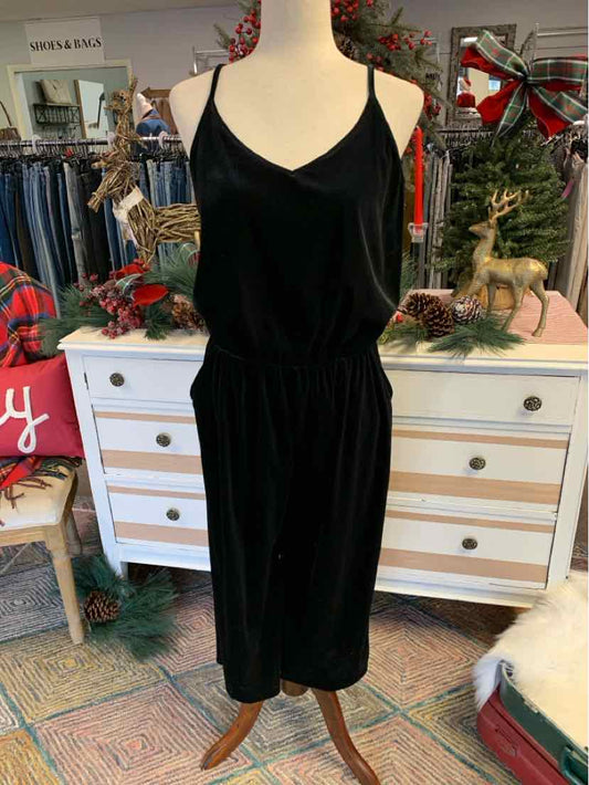 W OLD NAVY BK Size MED JS