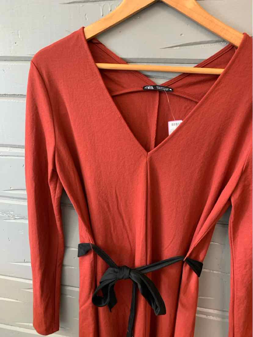 W ZARA RUST Size MED DR