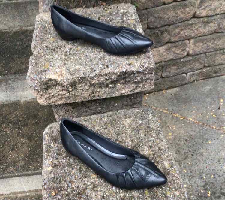W TAHARI BK Size 8 SHOE