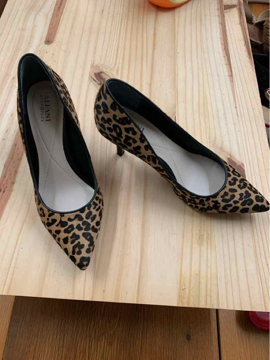 W ALFANI TAN Size 8.5 SHOE