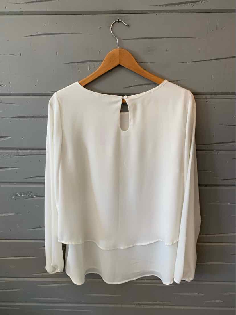 W WHBM CR Size MED T