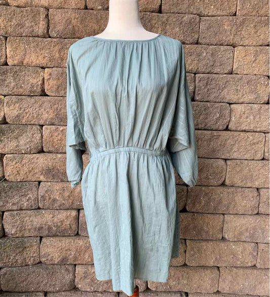 W LOFT BEACH GR Size LG DR