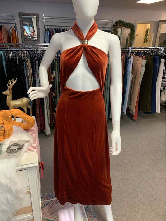 W FLAT WHITE RUST Size SM DR