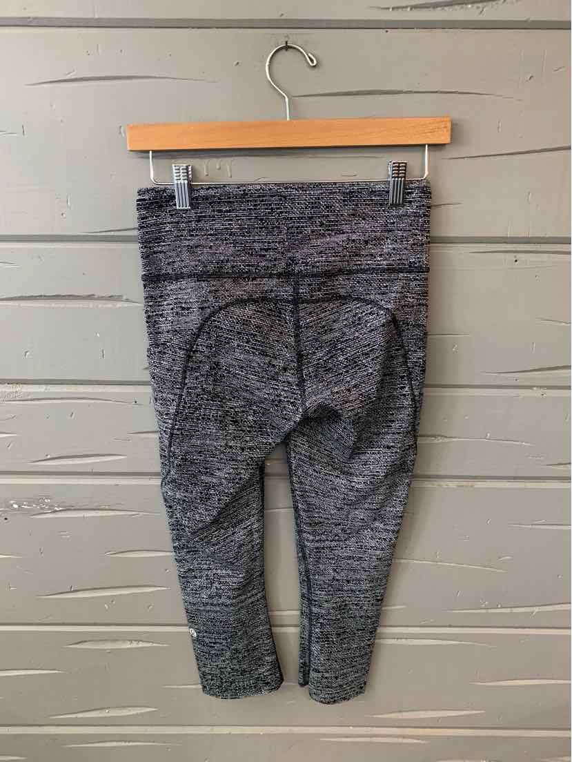 W LULULEMON BK Size 6 AW
