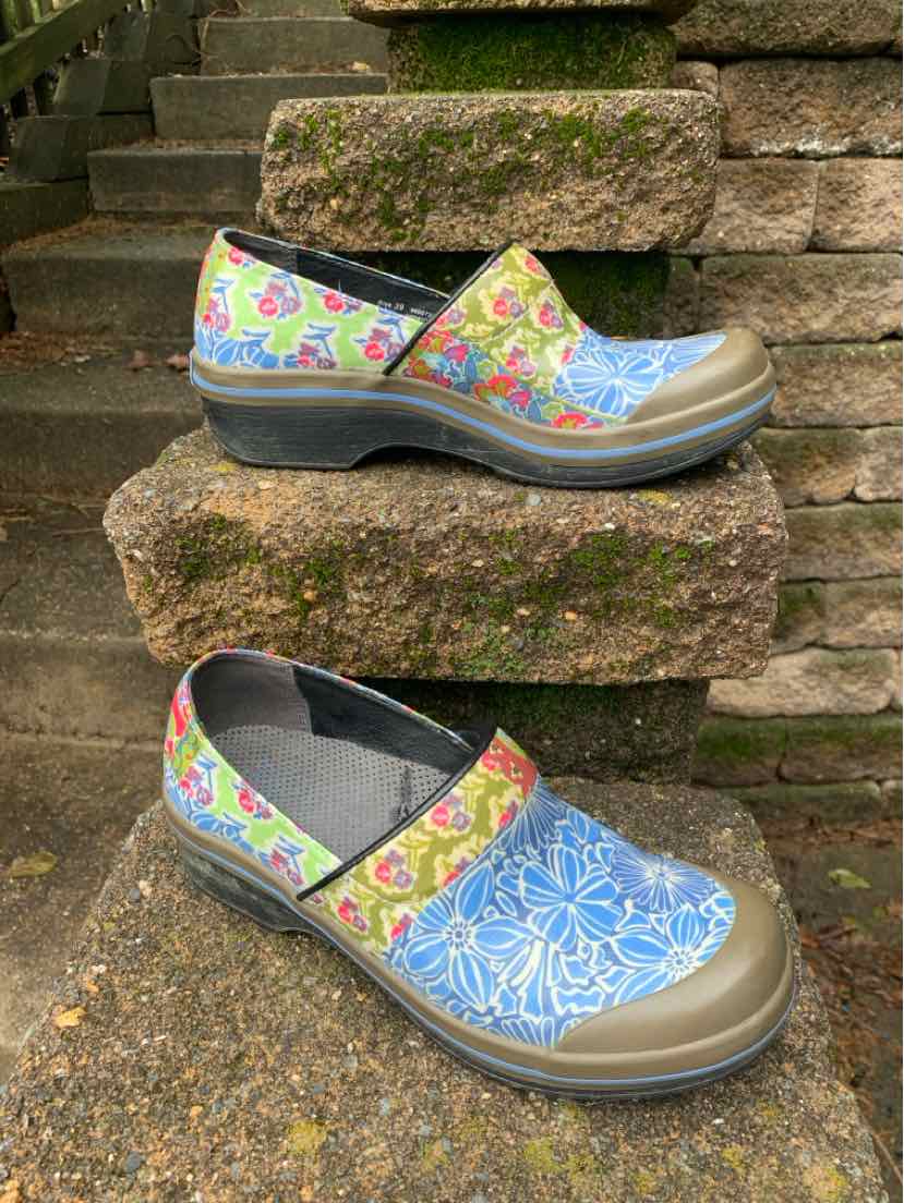 W DANSKO MULTI Size 39 SHOE