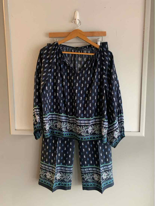 W Ann Taylor navy blue paisley two-piece set with long sleeves and wide-leg pants, size M/L.