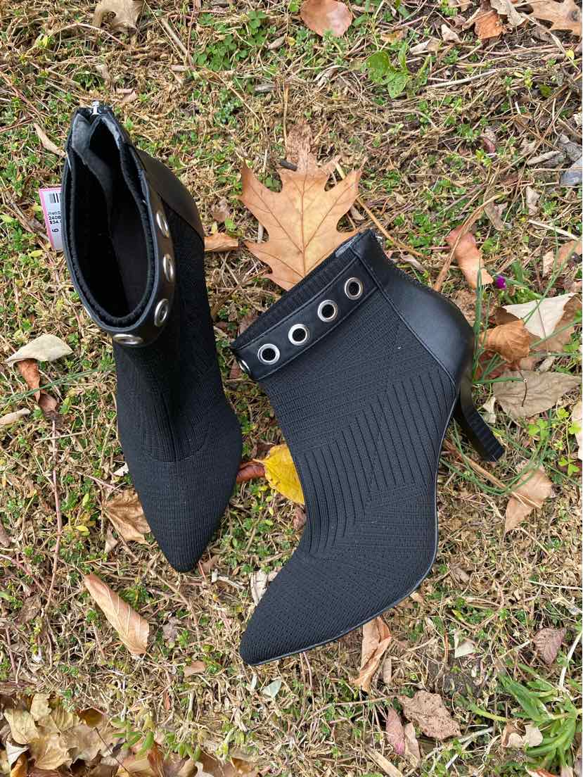 W ADRIENNE VITTADINI BK Size 9 BOOT