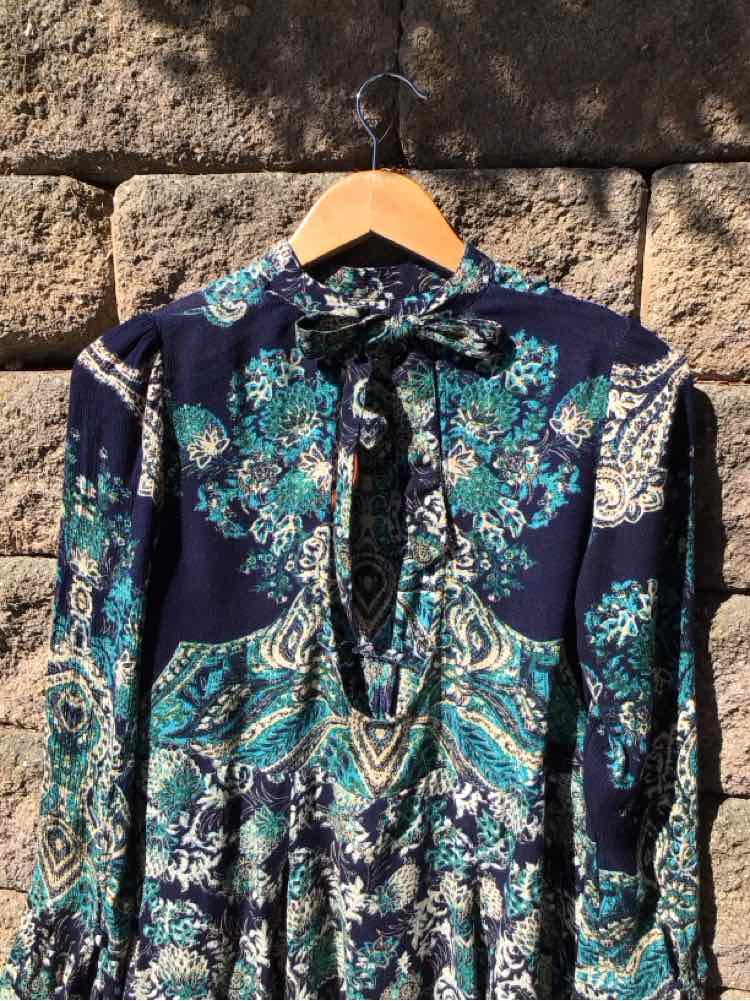 W FREE PEOPLE NY Size SM T