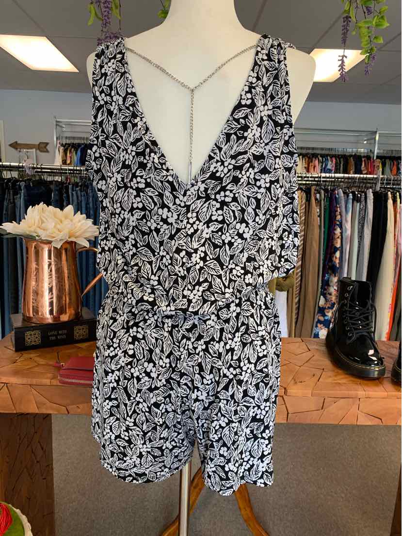 W MICHAEL KORS BK Size SM JSSHTS