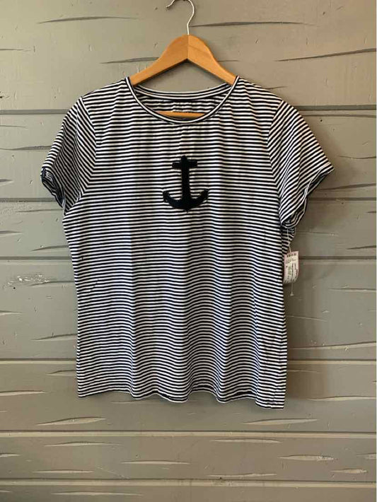 White and navy striped short-sleeve tee with black anchor graphic on front, size XL.