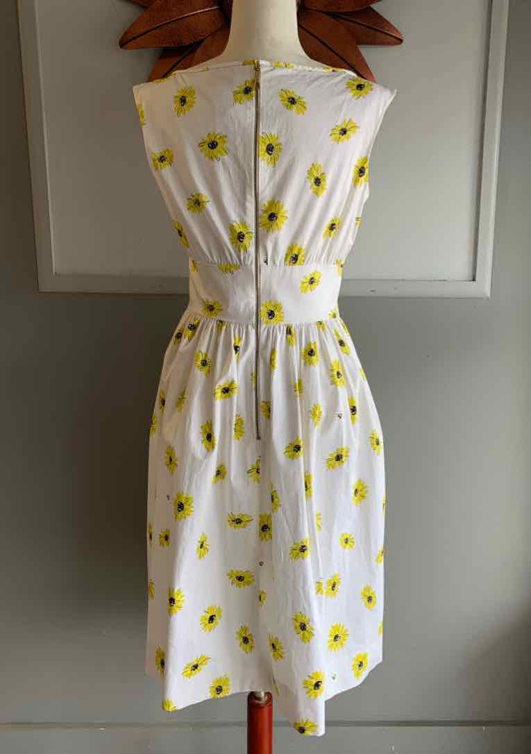 W KATE SPADE YW Size 6 DR