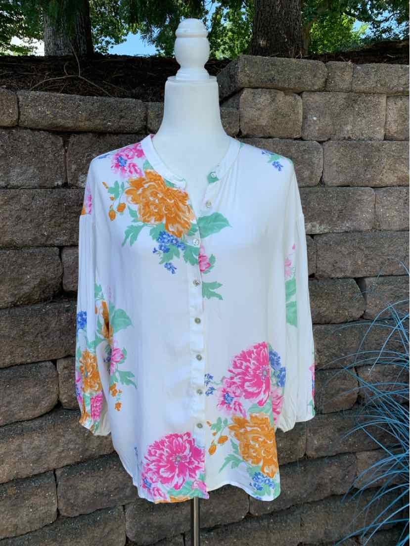 W Z SUPPLY WH Size MED T