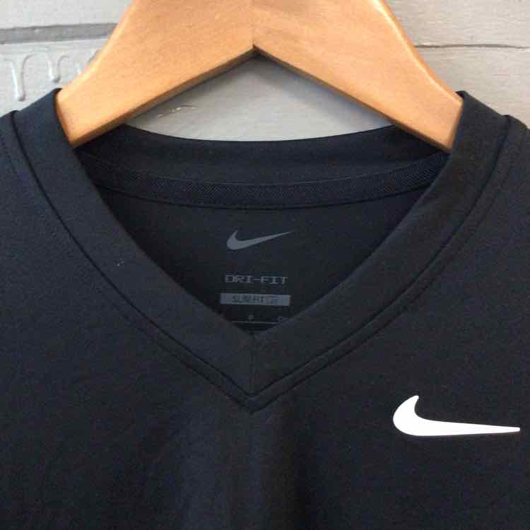 W NIKE BK Size SM AW