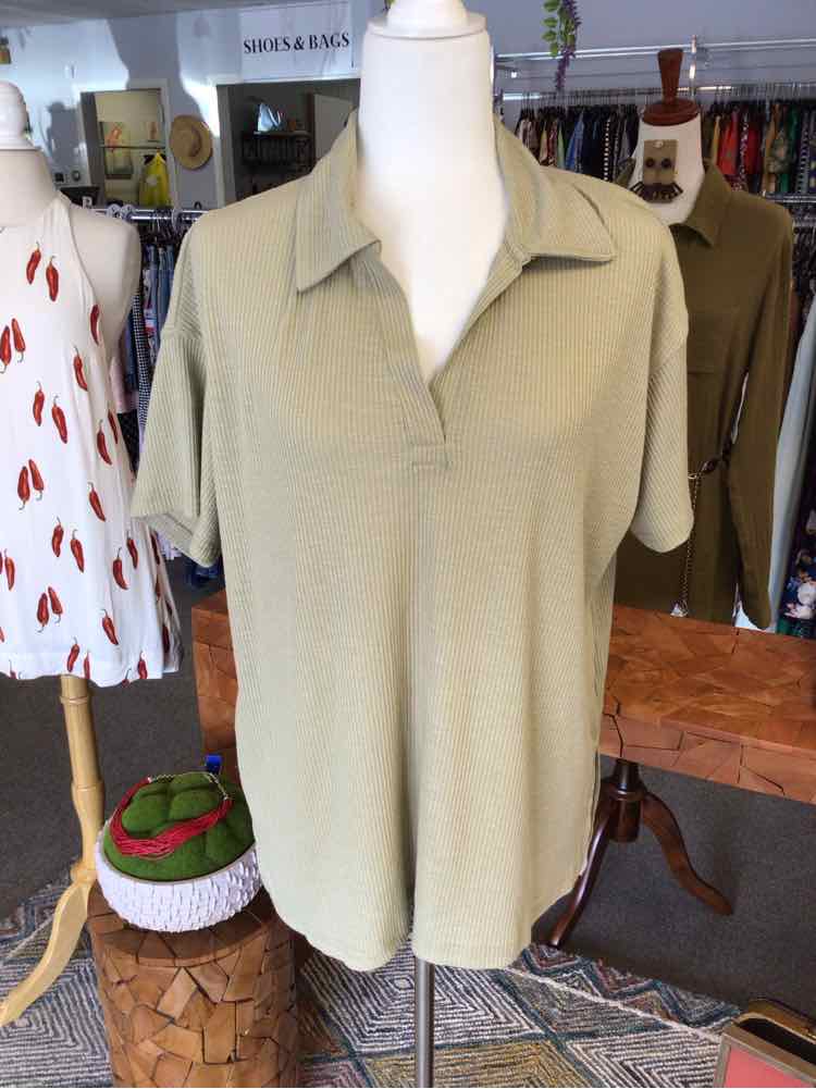 W JANE AND DELANCEY GR Size MED T