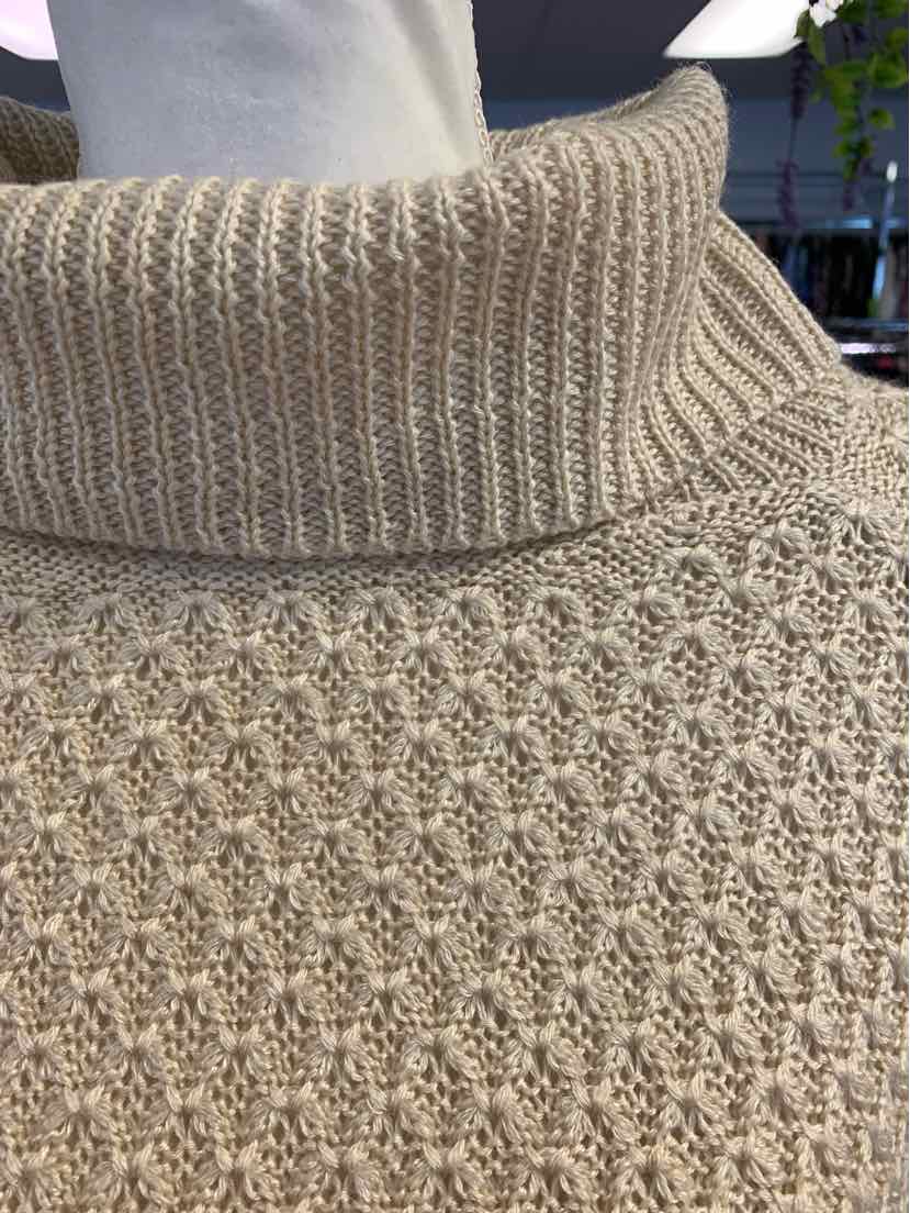 W COZY CASUAL TAN Size SM SW