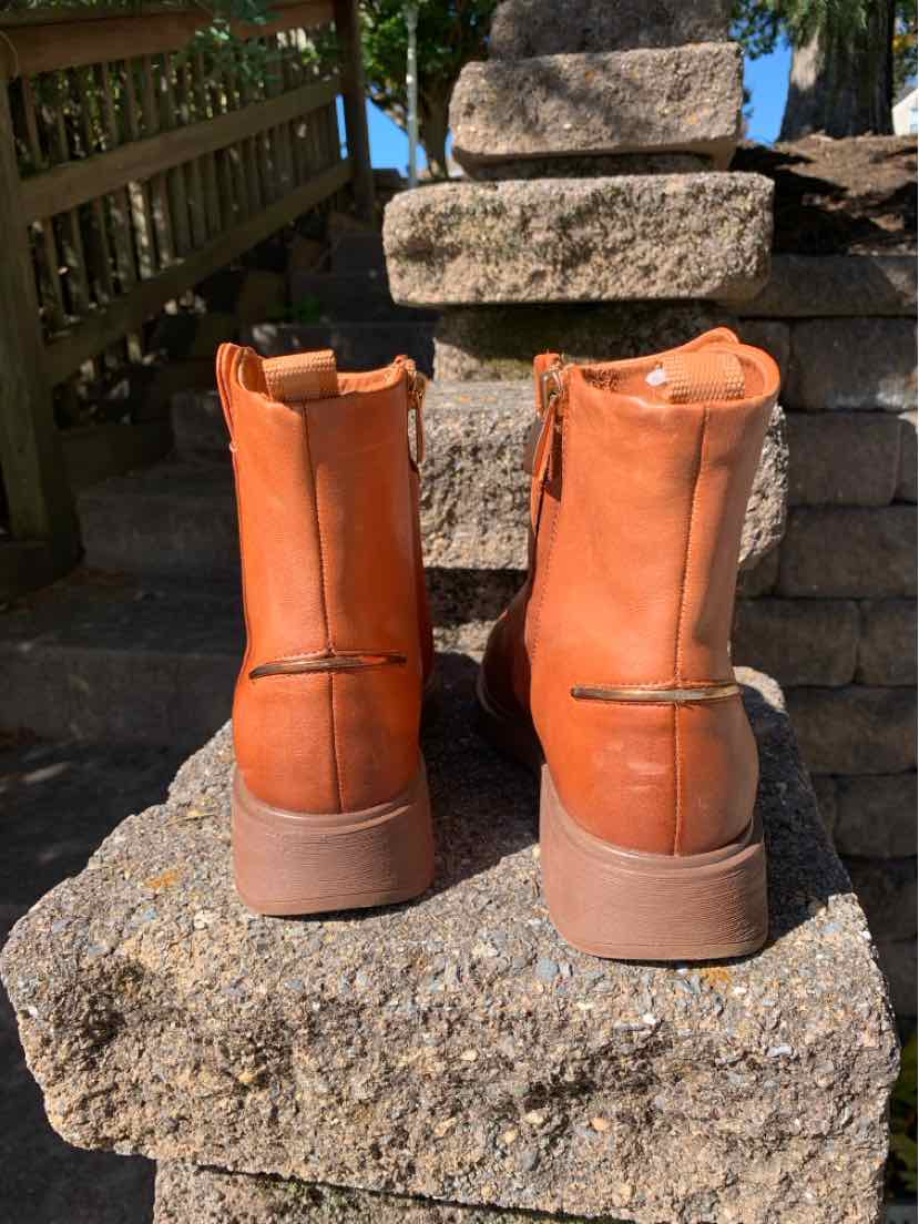 W FRANCO SARTO TAN Size 9 BOOT
