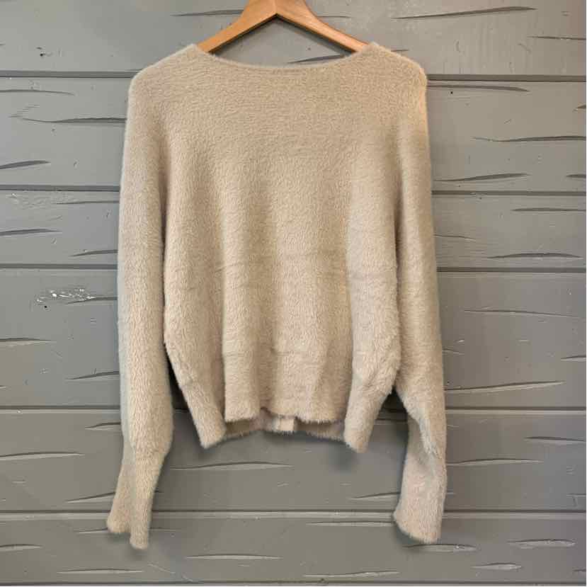 W NO LABEL BEIGE Size SM SW
