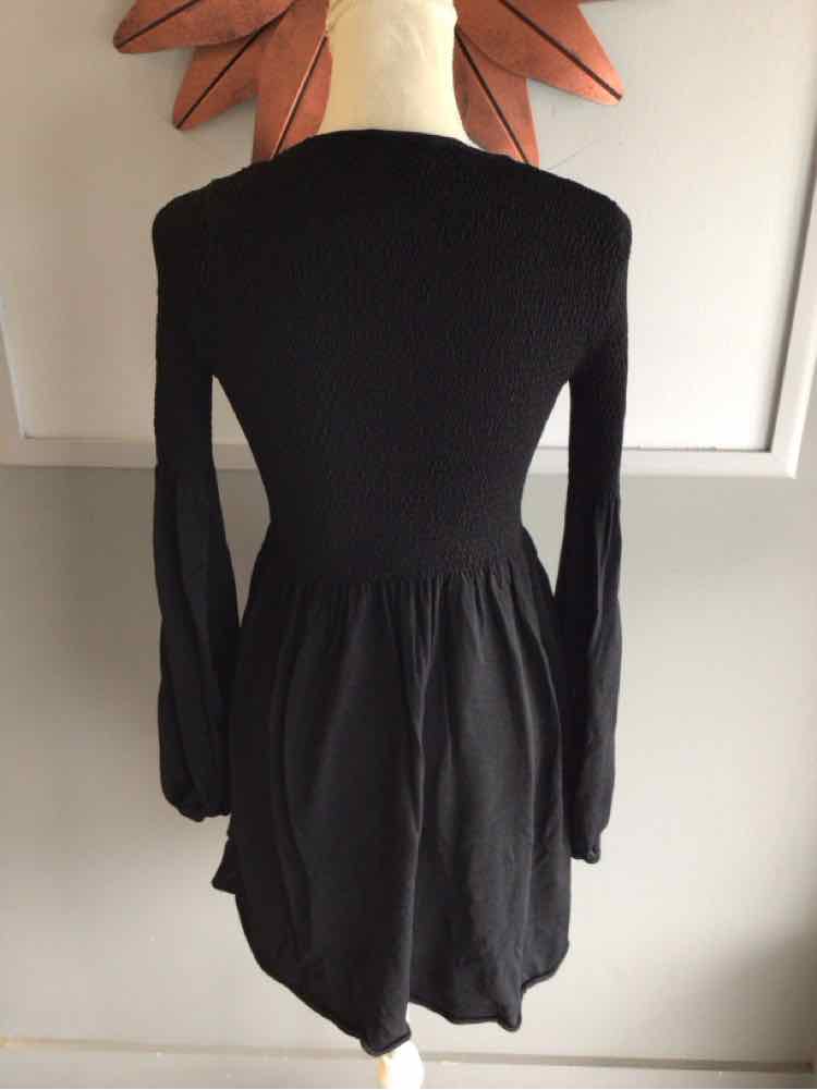 W ZARA BK Size SM DR