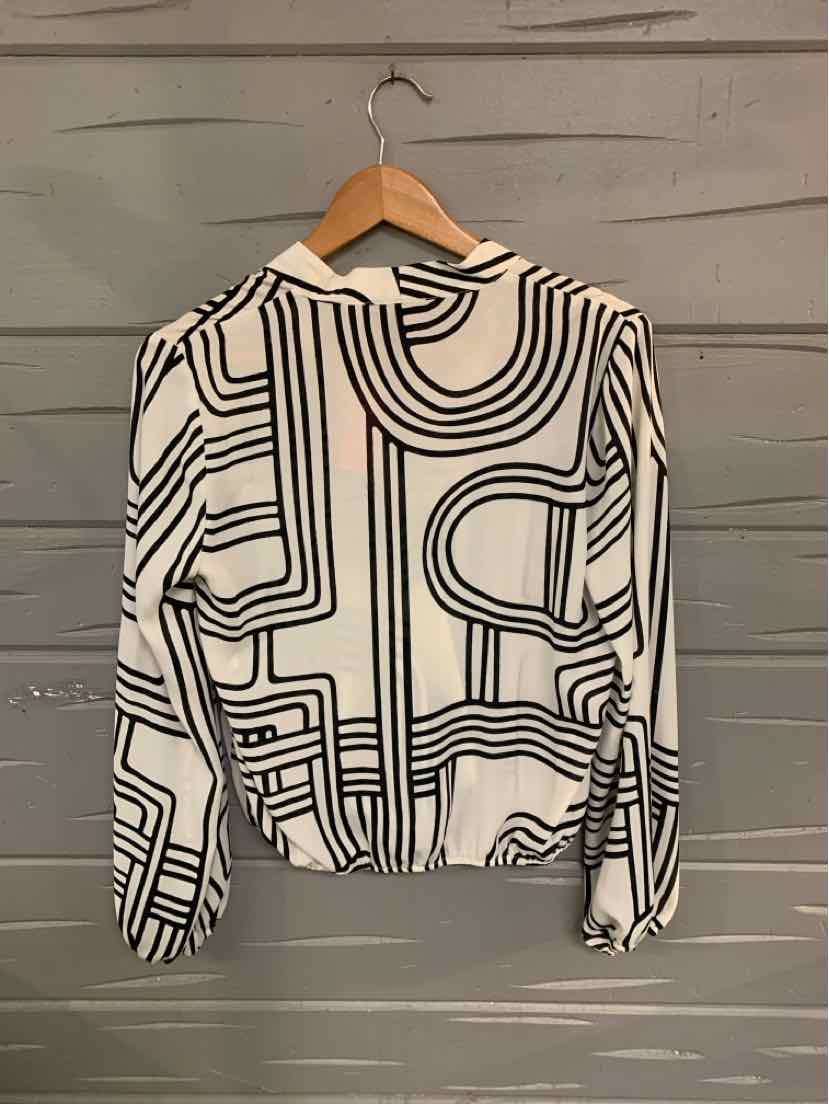 W ANN TAYLOR WH Size SM T