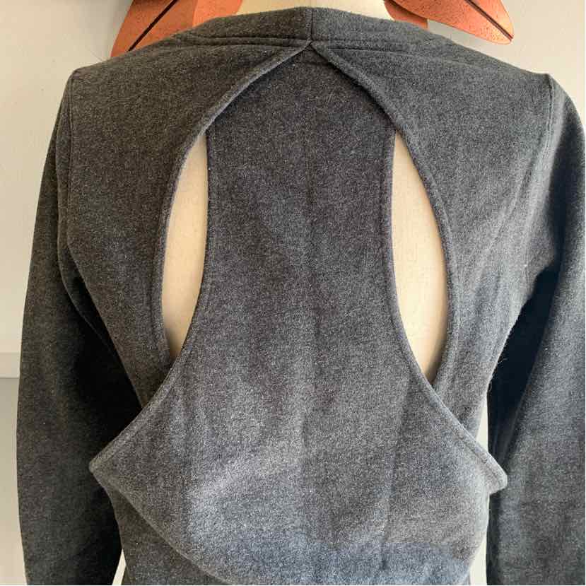 W LULULEMON GY Size 4 AW