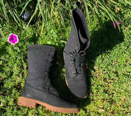 W TIMBERLAND BK Size 9 BOOT
