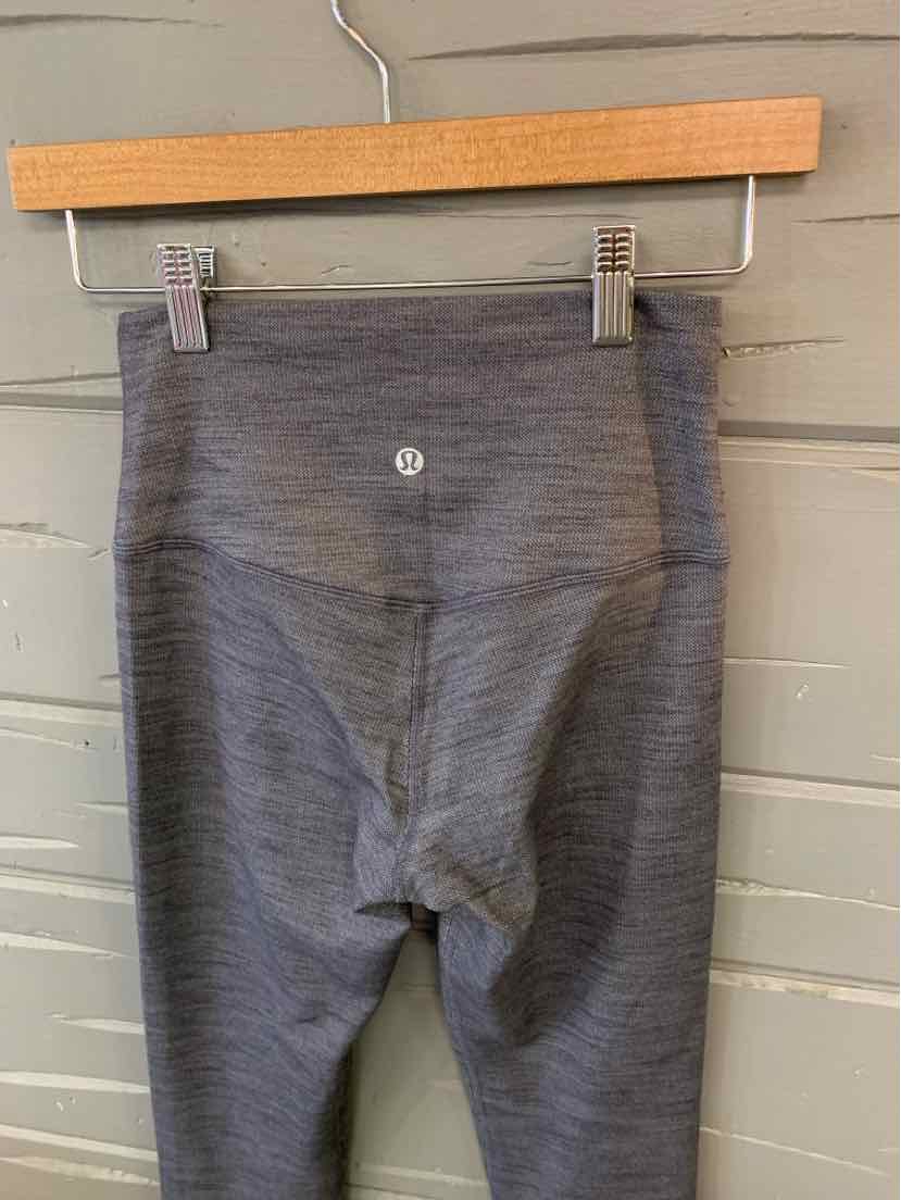 W LULULEMON GY Size 4 AW