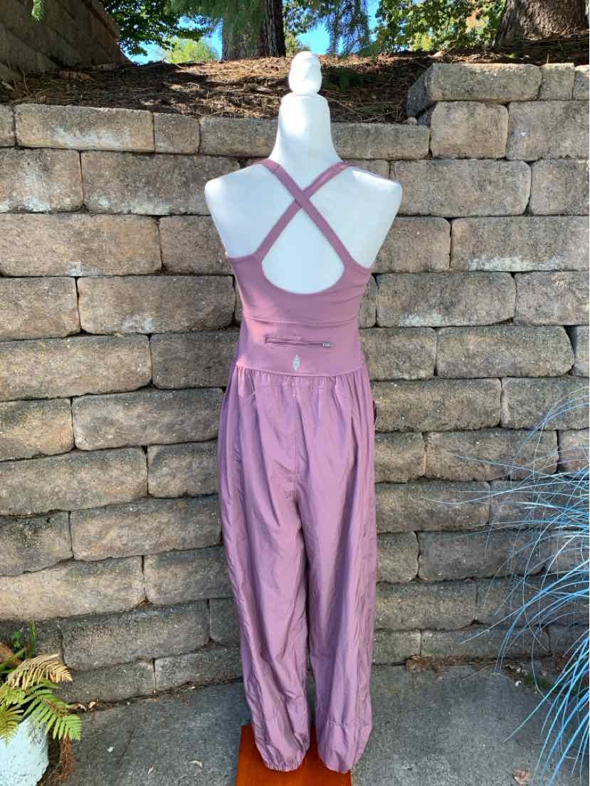 W FREE PEOPLE MOVEMENT PL Size MED AW